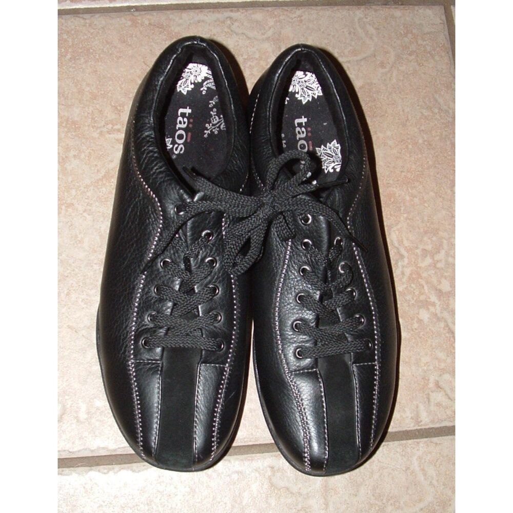 TAOS STEALTH Womens Sz 10 Black Leather Lace Up Athletic Walking Shoes LIKE NEW